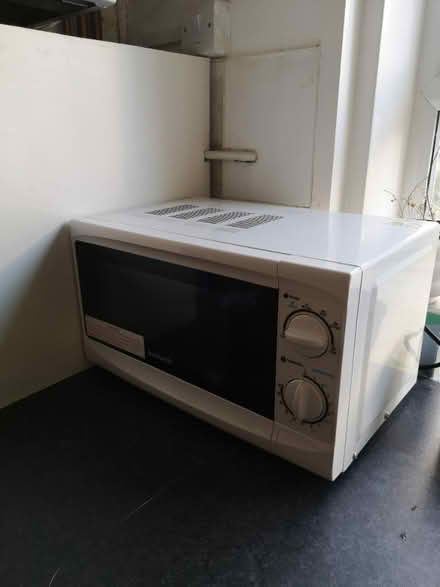 Photo of free Microwave (Brighton, BN2) #1