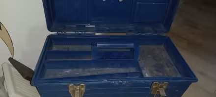 Photo of free Tool box (EH8) #4