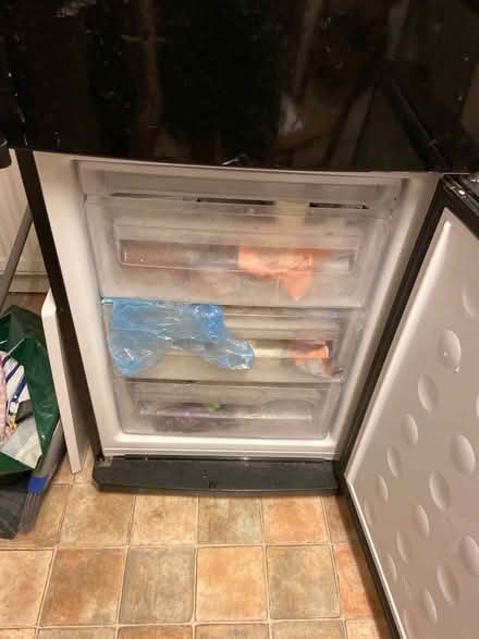 Photo of free Samsung Frost Free Fridge Freezer (CV32 Milverton) #3