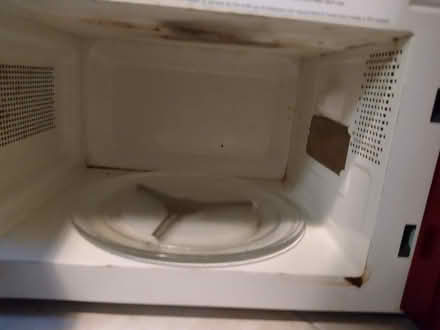 Photo of free Red microwave (W10 - Ladbroke Grove) #1