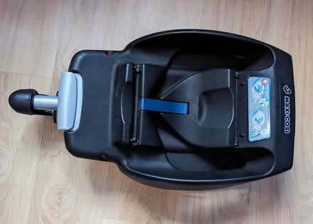 Photo of free Maxi cosi easybase 2 (Enfield) #1