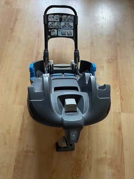 Photo of free Britax belted base for car seat (Isleworth TW7) #3