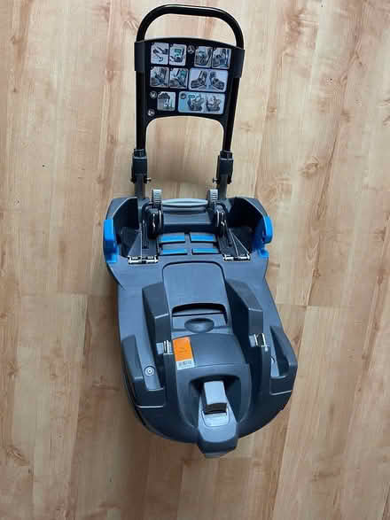 Photo of free Britax belted base for car seat (Isleworth TW7) #4