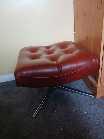 Photo of free Stool (Slough SL2) #1
