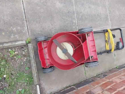 Photo of free Electric mower (Nuneaton CV11) #3