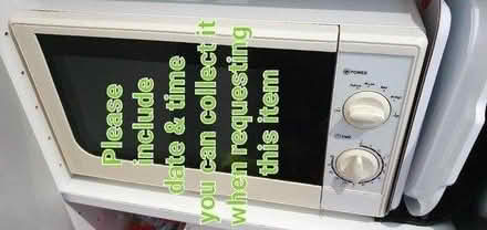 Photo of free Microwave (Edinburgh EH4) #3