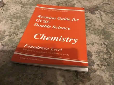 Photo of free GCSE Chemistry revision book (TQ12 kingskerswell) #1