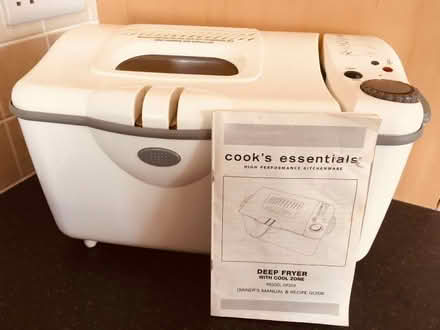 Photo of free Deep Fat Fryer (Skerton LA1) #3