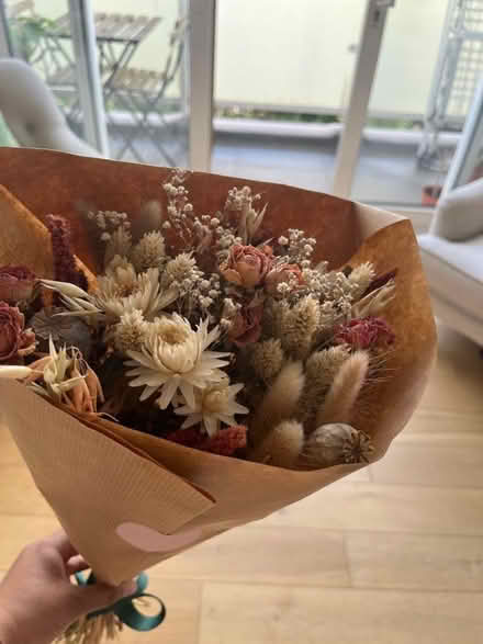 Photo of free Dried flowers (Stepney E1) #1