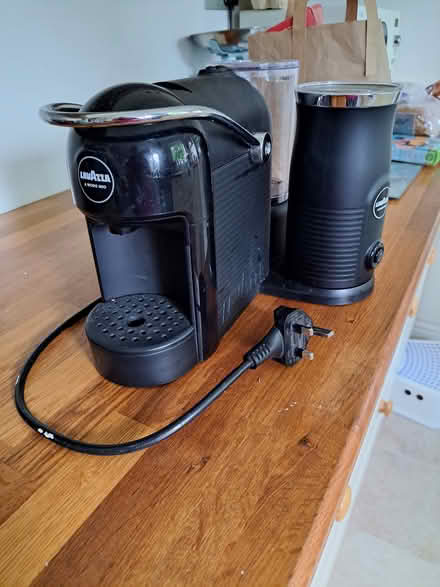 Photo of free Lavazza coffee machine not working (Coulsdon CR5) #2