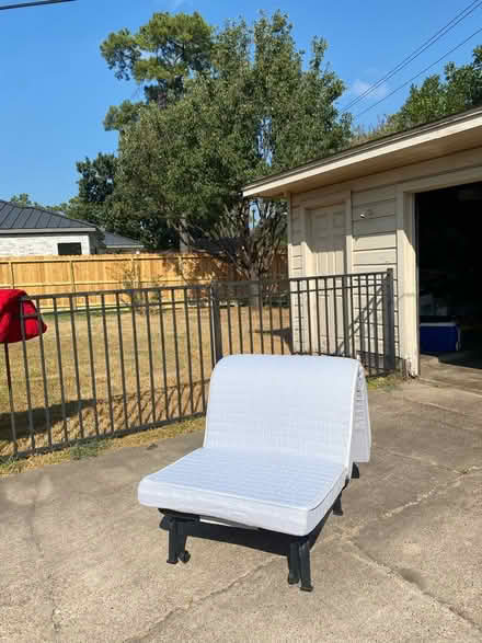 Photo of free Chair/Lounger/Single Bed (77008) #2