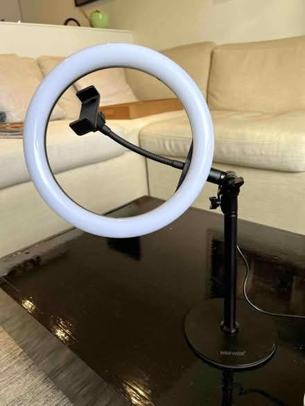 Photo of free Desktop Ring Light (South Kensington SW7) #1