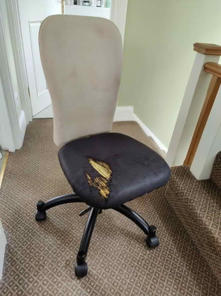 Photo of free IKEA office chair - needs some work (Finchley N3) #1