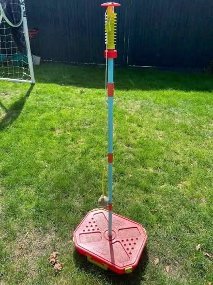 Photo of free Swingball (KT12 Elmbridge) #1