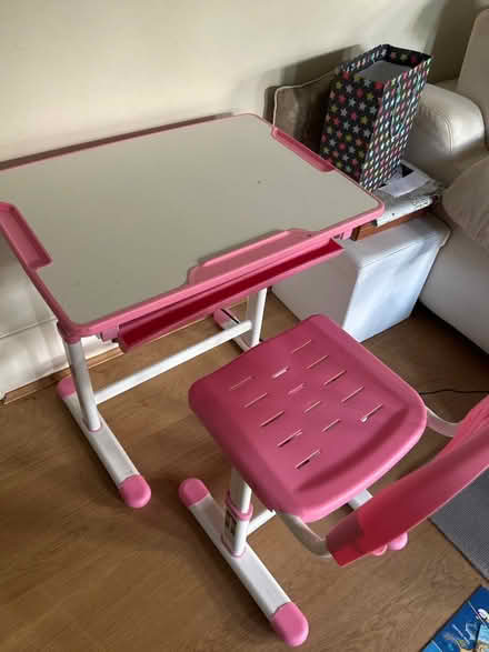 Photo of free Girls’ desk with chair (NW6) #2