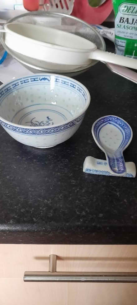 Photo of free Chinese soup bowls (Wickford SS11) #2