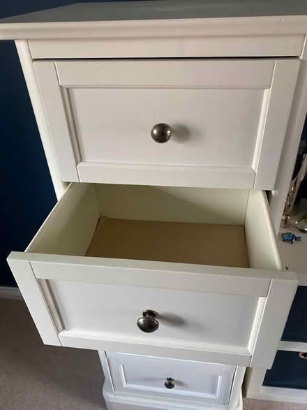 Photo of free Creamy white Tall Boy chest of drawers (Brook End SG5) #2