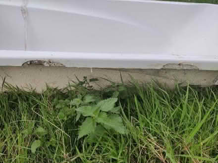 Photo of free Bath. Fiberglass, white. (Cefn Mawr LL14) #1