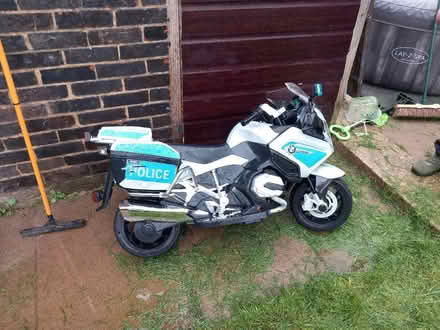 Photo of free 12v kids bmw bike (Stevenage) #1