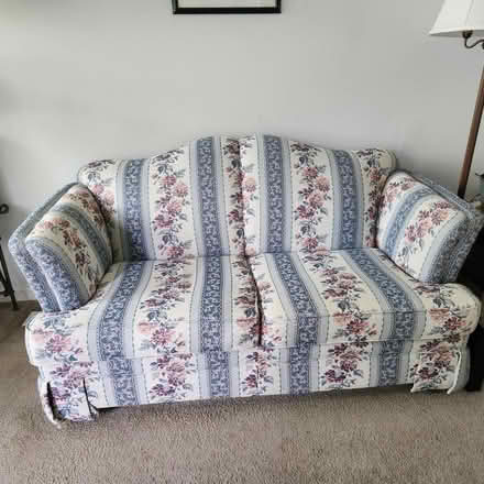 Photo of free Super ugly loveseat (Newmarket NN) #2