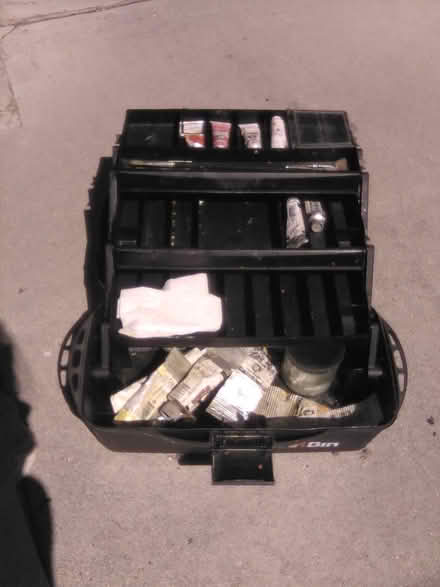 Photo of free Artist oils & carrying kit, Burbank (Burbank (near IKEA)) #1