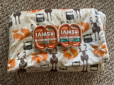 Photo of free Cat food + blanket (Spring Hill) #1