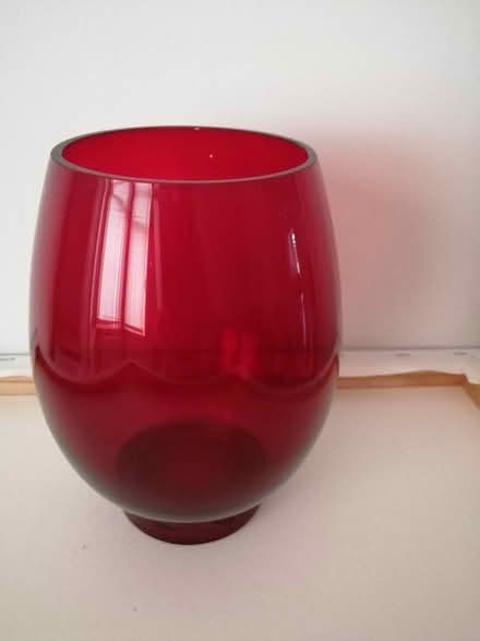 Photo of free Red glass vase (Arkleston PA4) #1