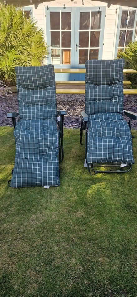 Photo of free 2 sun loungers (TN40 chantry Bexhill) #2