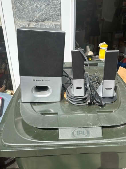Photo of free Powered speakers w/subwoofer (Matawan NJ) #1