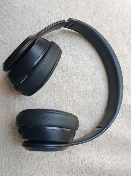 Photo of free Beats Solo-3 headphones (dead) (Walton-on-Thames KT12) #1