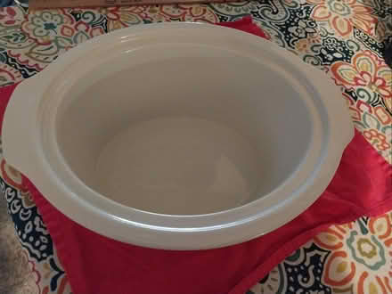 Photo of free Stoneware insert for Crock-Pot (Palo Alto, Ventura) #2