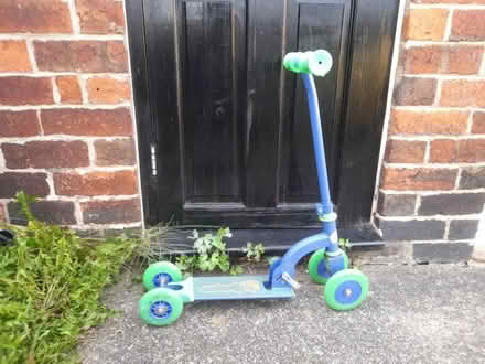 Photo of free Scooter for child aged 1-3 (Malin Bridge S6) #1