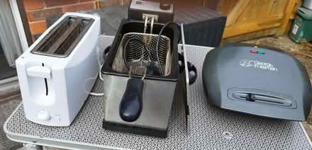 Photo of free Kitchen Stuff (The Matthew Arnold School TW18) #2