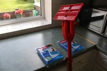 Photo of free Vileda 'magic' flat sponge mop (Corley CV7) #3