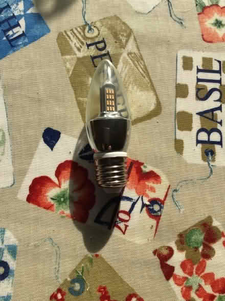 Photo of free ONE LED Candle Bulb (Weston Rhyn SY10) #1