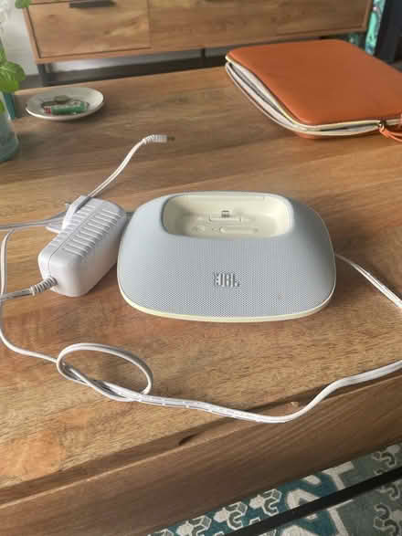 Photo of free JBL iPhone Speaker (SE6) #2