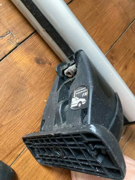Photo of free Roof bars for car (Southfields SW18) #3