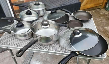 Photo of free Kitchen Stuff (The Matthew Arnold School TW18) #1