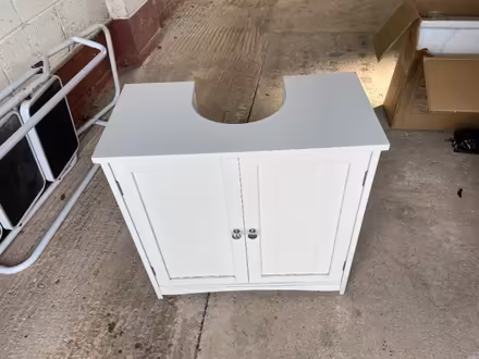 Photo of free Bathroom under-basin unit (Dunblane FK15) #2