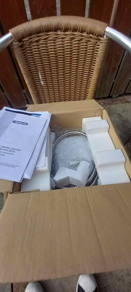 Photo of free 2Way Shower Box with its bits (Parkhead EH11) #1