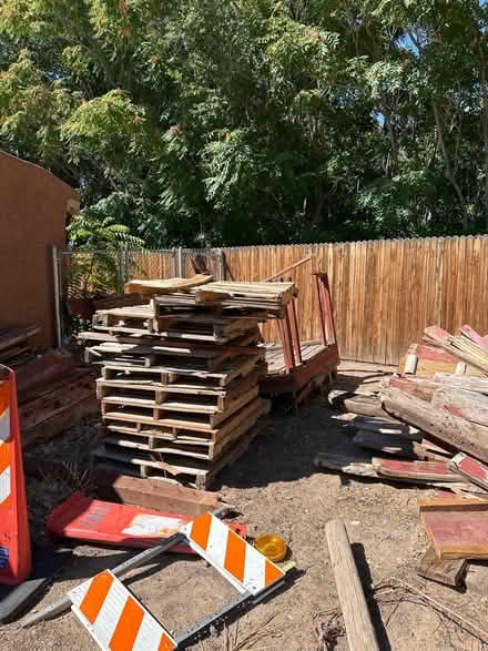 Photo of free Wood pallets (87042) #2