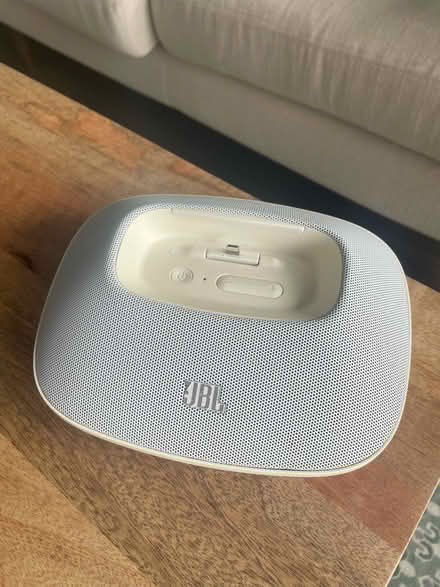 Photo of free JBL iPhone Speaker (SE6) #3