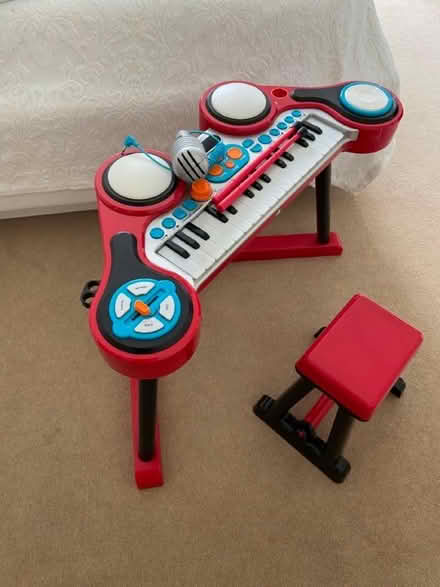 Photo of free Kid electronic piano (Belsize Park NW3) #1