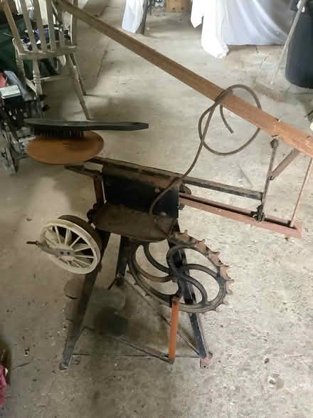 Photo of free treadle jig saw (sidlesham) #1