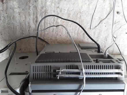 Photo of free Non Working Stereo With Speakers (CT15) #2