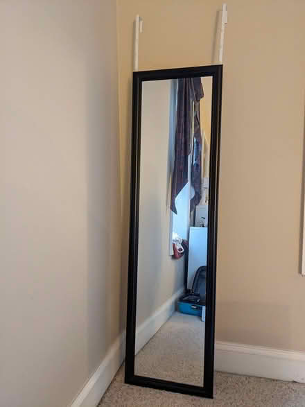 Photo of free Mirror (Fairfax (22032)) #1