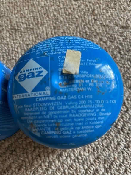 Photo of free 3 x full gas canisters (Sheffield, S7) #4