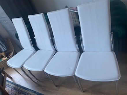 Photo of free 4 x dining chairs (Pollokshaws G41) #1
