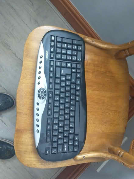 Photo of free Wireless keyboard (Kirkley NR33) #1