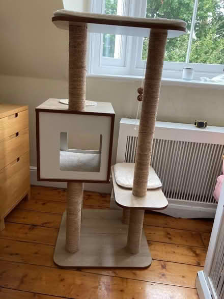 Photo of free Used Cat tree/Scratching Post (Shepherds Bush W14) #1